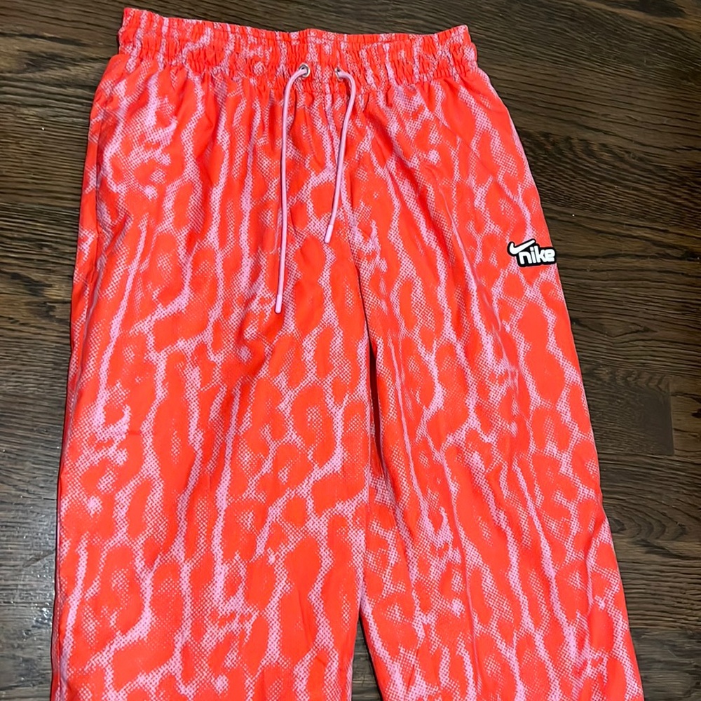 Nike women track pant